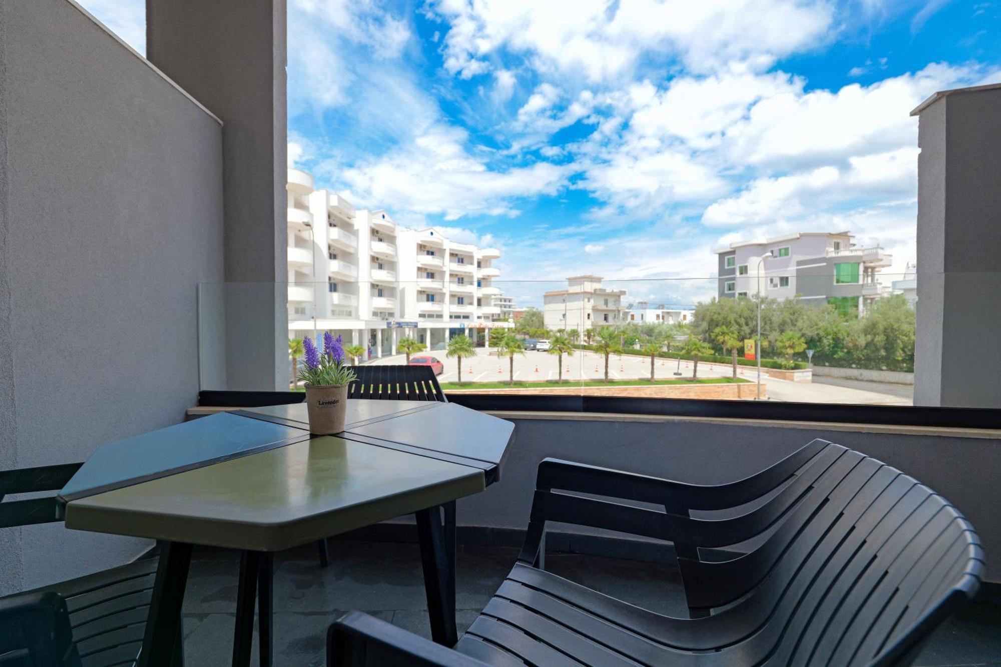 Hotel Kroi คซามิล ภายนอก รูปภาพ