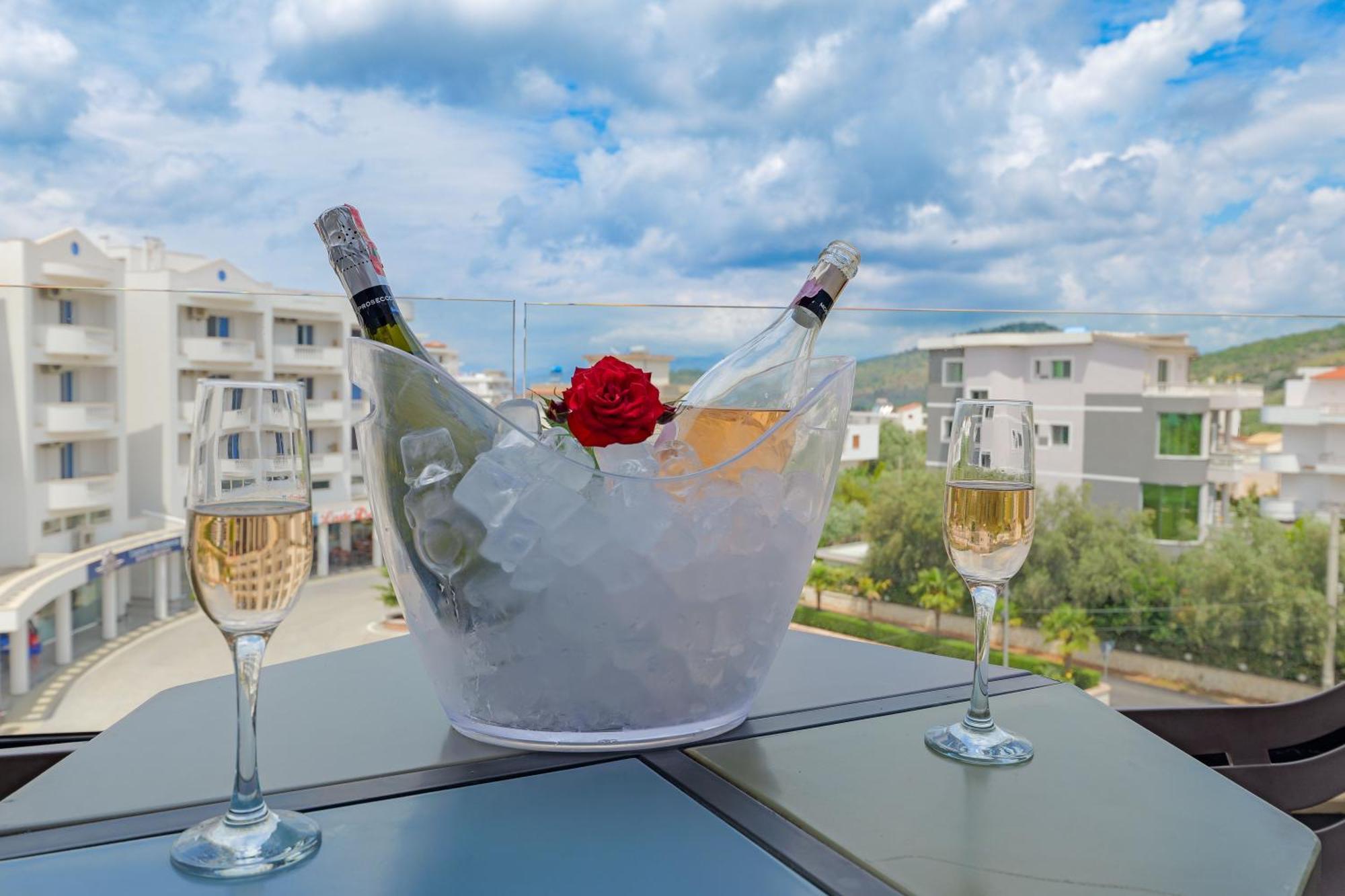 Hotel Kroi คซามิล ภายนอก รูปภาพ