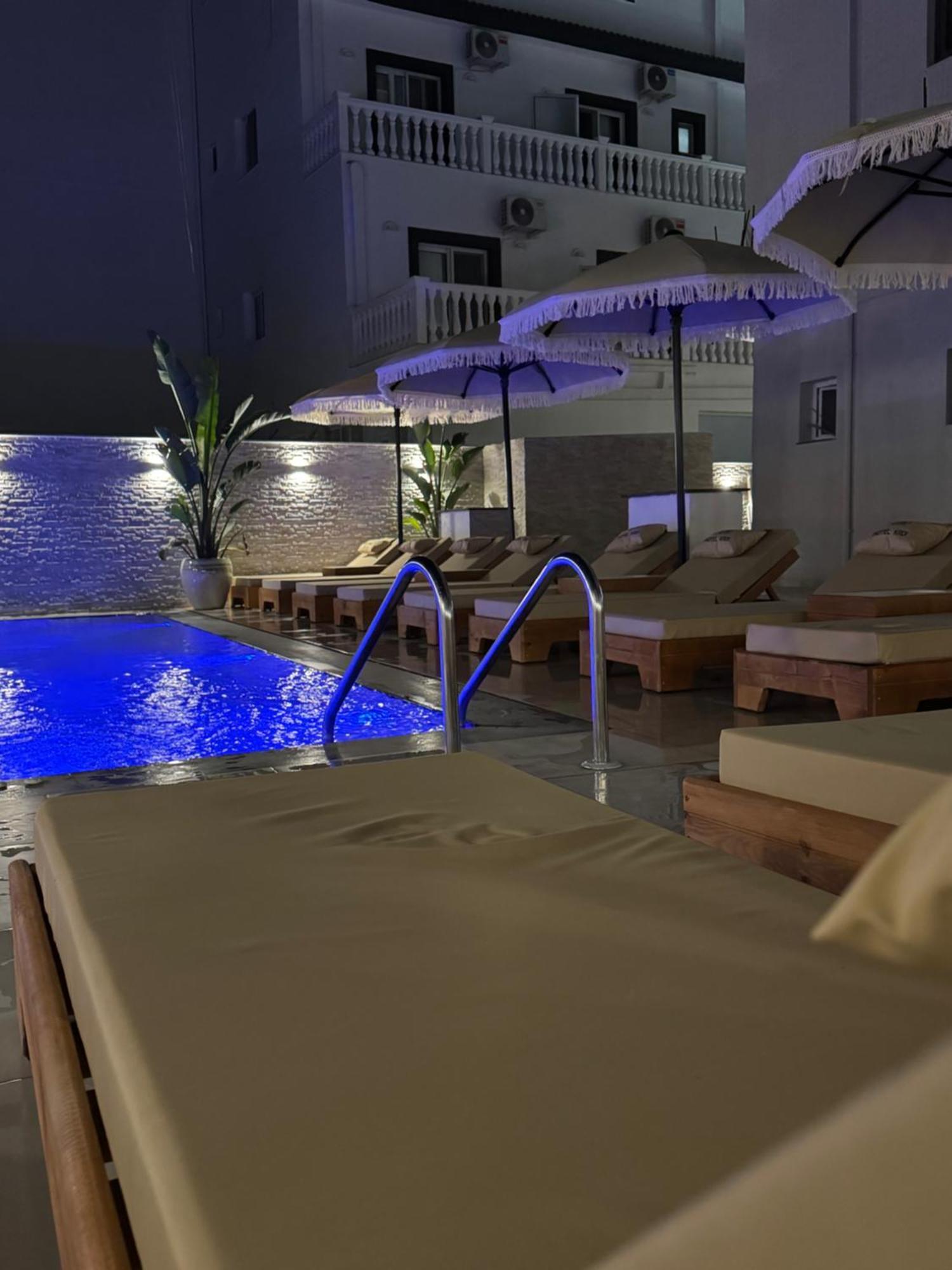 Hotel Kroi คซามิล ภายนอก รูปภาพ