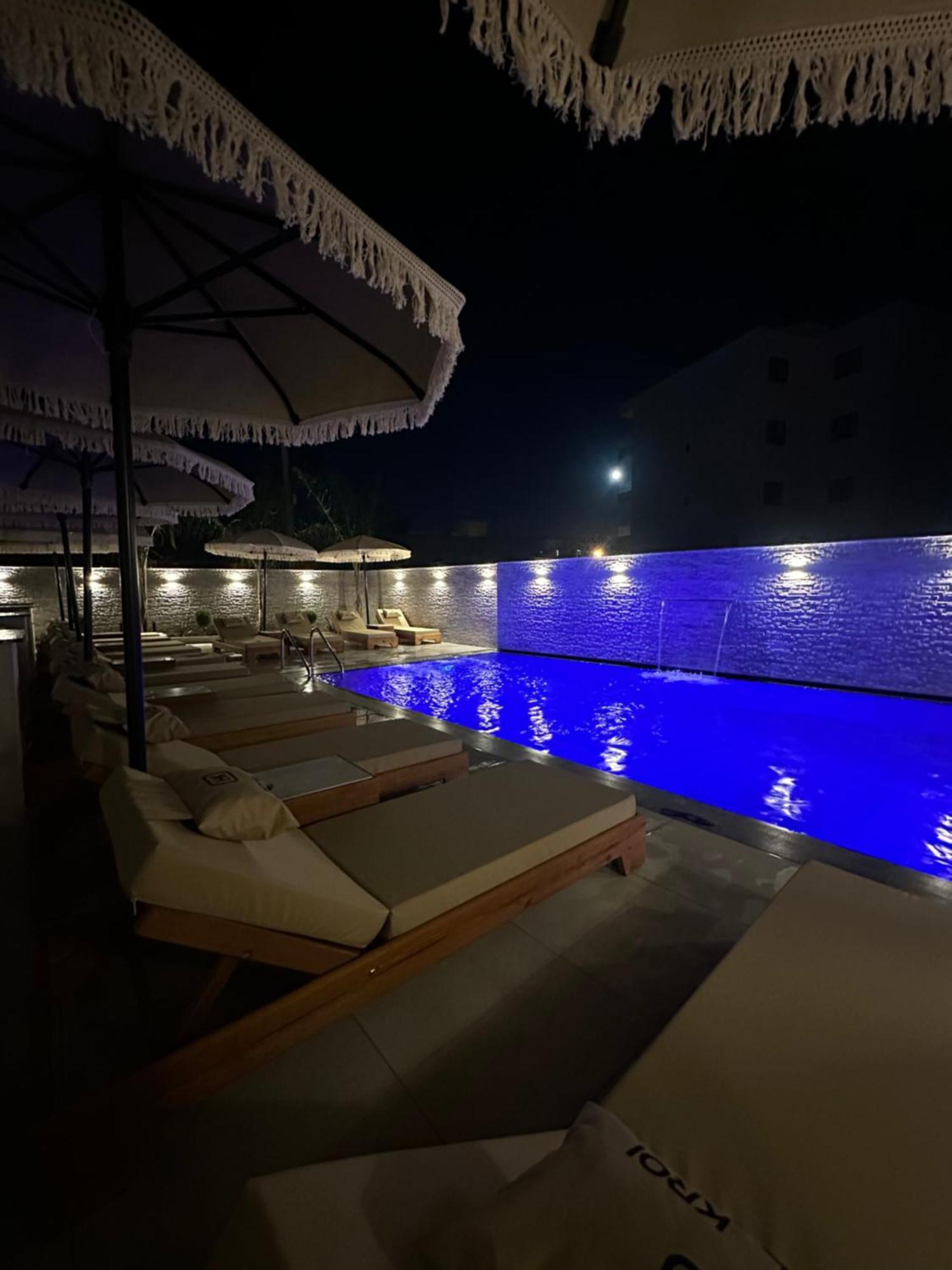 Hotel Kroi คซามิล ภายนอก รูปภาพ